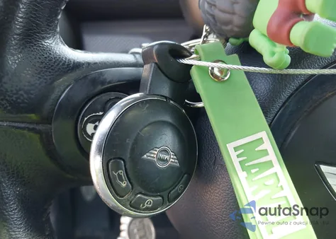 2011 Mini Cooper S из США, поврежденный, VIN WMWSV3C59BTY22068